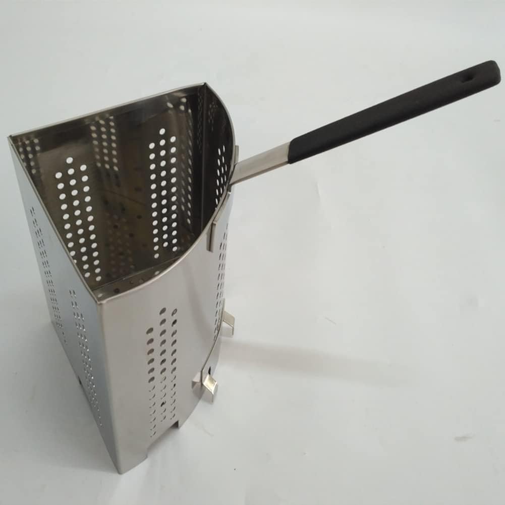 Aluminum pasta pot with stainless steel inserts for efficient cooking