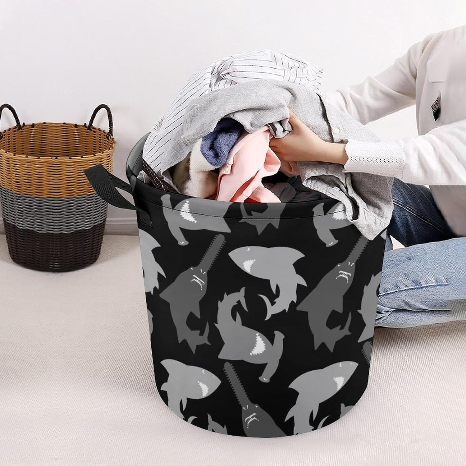 MEIKKO Shark Pattern Seemless Laundry Hamper