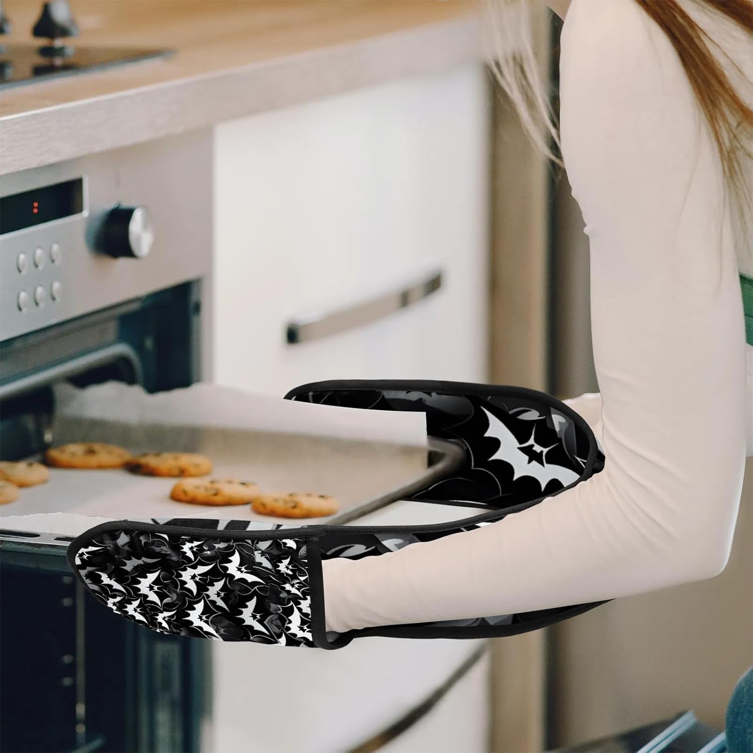 Halloween Bats Heat-Resistant Oven Mitts 354x75