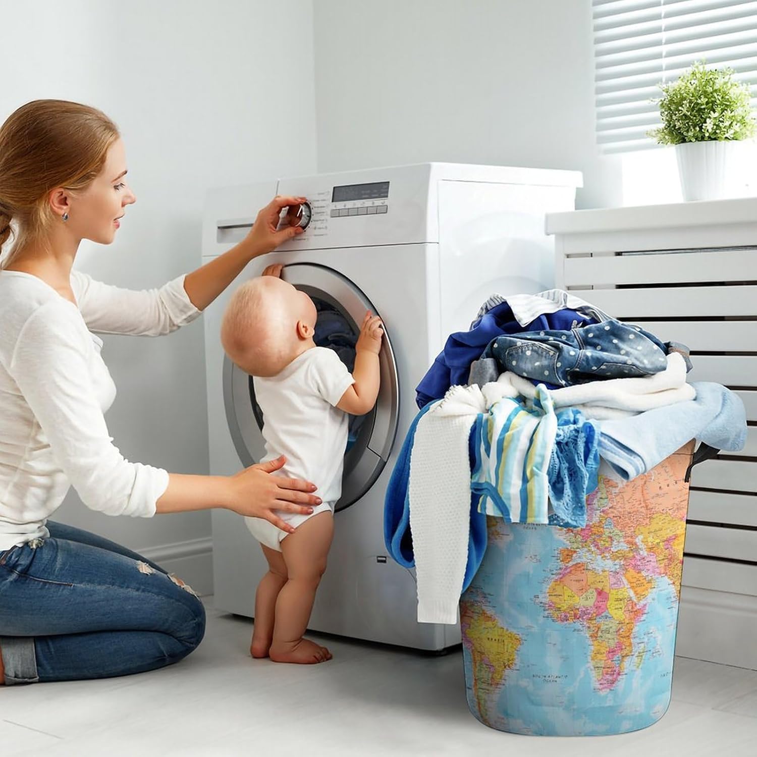 MEIKKO Map of The World Laundry Basket