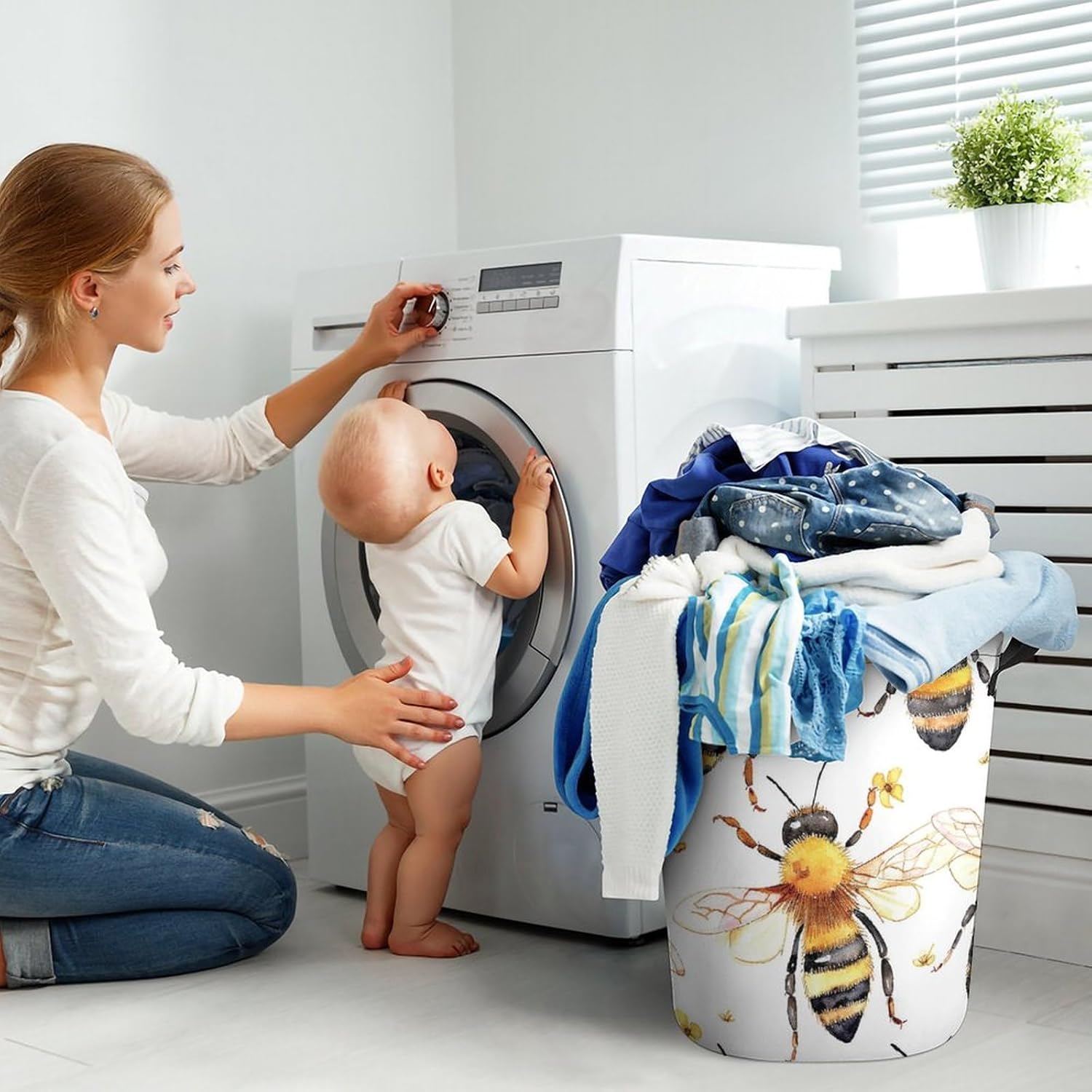 Organic Summer Design Meiko Bee Pattern Laundry Hamper