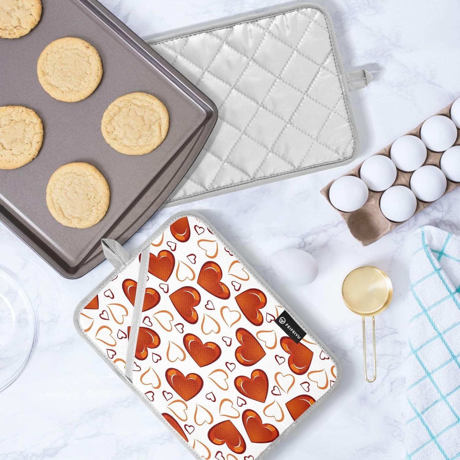 Red Hearts 2-Piece Set Thick and Durable Pot Holder Set