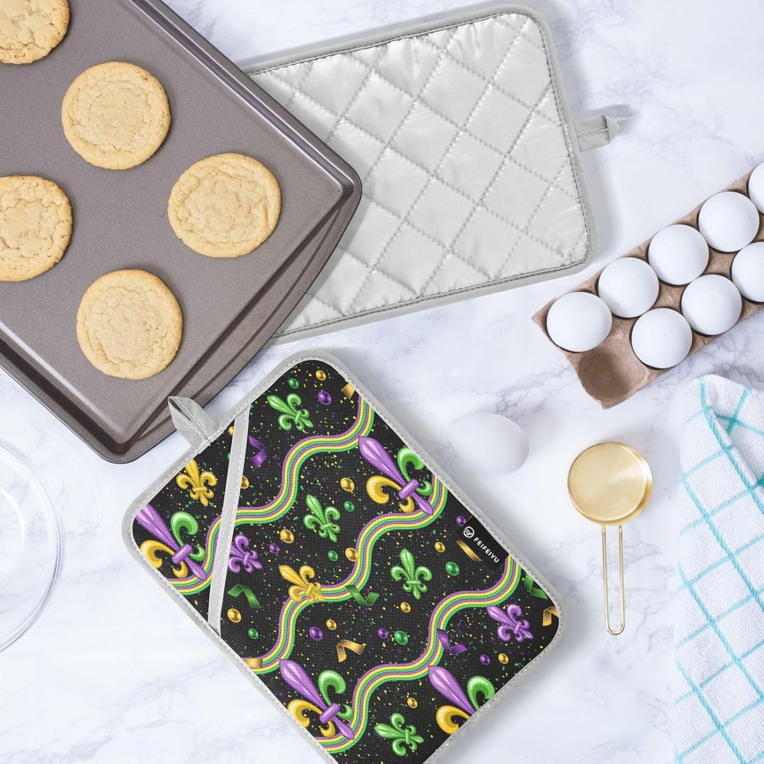 Mardi Gras Wavy Stripes Oven Mitts Heat-Resistant 2-Piece Set